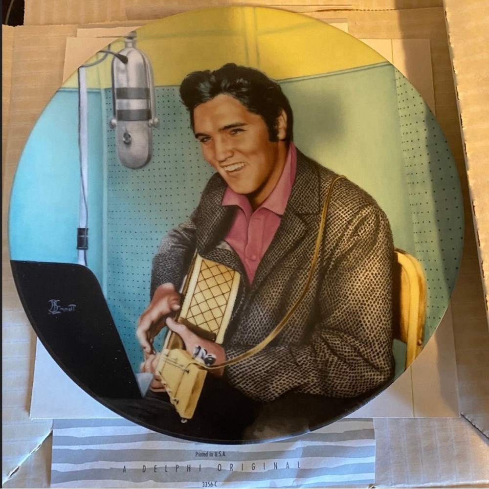 Elvis Presley colecters ceramic plate